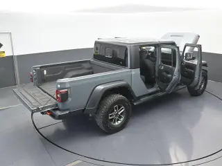 Jeep Gladiator 2024 4x4 Mojave 4 puertas Crew Cab 5.0 pies. SB