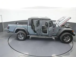 Jeep Gladiator 2024 4x4 Mojave 4 puertas Crew Cab 5.0 pies. SB