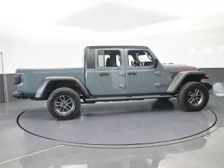 Jeep Gladiator 2024 4x4 Mojave 4 puertas Crew Cab 5.0 pies. SB