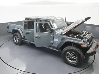 Jeep Gladiator 2024 4x4 Mojave 4 puertas Crew Cab 5.0 pies. SB