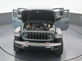 Jeep Gladiator 2024 4x4 Mojave 4 puertas Crew Cab 5.0 pies. SB
