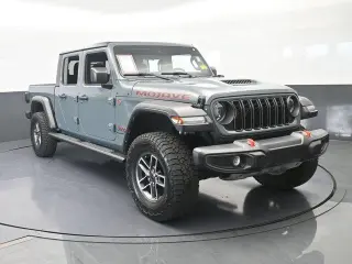 Jeep Gladiator 2024 4x4 Mojave 4 puertas Crew Cab 5.0 pies. SB