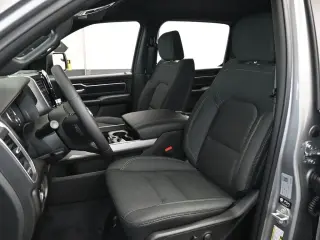 Ram 1500 2025 4x4 Big Horn 4 puertas Cabina Crew 5.6 ft. Pickup SB