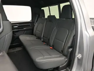 Ram 1500 2025 4x4 Big Horn 4 puertas Cabina Crew 5.6 ft. Pickup SB