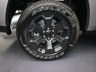 Ram 1500 2025 4x4 Big Horn 4 puertas Cabina Crew 5.6 ft. Pickup SB