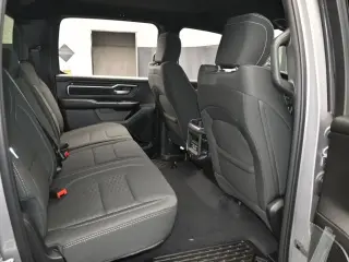 Ram 1500 2025 4x4 Big Horn 4 puertas Cabina Crew 5.6 ft. Pickup SB