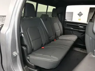 Ram 1500 2025 4x4 Big Horn 4 puertas Cabina Crew 5.6 ft. Pickup SB