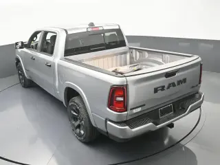 Ram 1500 2025 4x4 Big Horn 4 puertas Cabina Crew 5.6 ft. Pickup SB