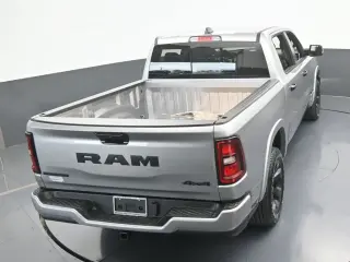 Ram 1500 2025 4x4 Big Horn 4 puertas Cabina Crew 5.6 ft. Pickup SB