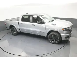 Ram 1500 2025 4x4 Big Horn 4 puertas Cabina Crew 5.6 ft. Pickup SB