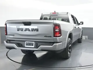 Ram 1500 2025 4x4 Big Horn 4 puertas Cabina Crew 5.6 ft. Pickup SB