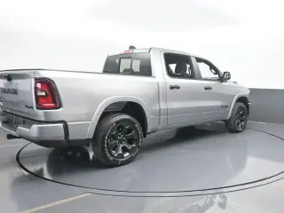Ram 1500 2025 4x4 Big Horn 4 puertas Cabina Crew 5.6 ft. Pickup SB