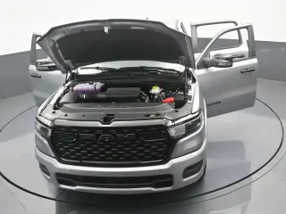 Ram 1500 2025 4x4 Big Horn 4 puertas Cabina Crew 5.6 ft. Pickup SB
