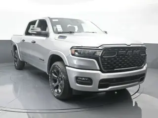 Ram 1500 2025 4x4 Big Horn 4 puertas Cabina Crew 5.6 ft. Pickup SB