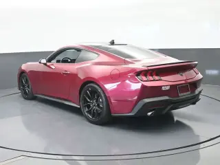 Ford Mustang 2025 EcoBoost 2 puertas Fastback