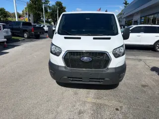 Ford Transit 2024 250 3 puertas SWB Techo Bajo Furgón de Carga