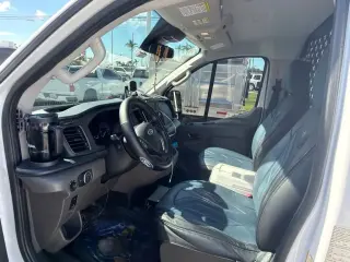 Ford Transit 2024 250 3 puertas SWB Techo Bajo Furgón de Carga