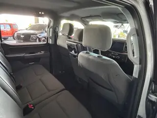Ford F-150 2025 4x4 XLT 4 puertas SuperCrew 5.5 pies SB