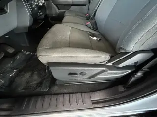 Ford F-150 2025 4x4 XLT 4 puertas SuperCrew 5.5 pies SB