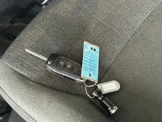 Ford F-150 2025 4x4 XLT 4 puertas SuperCrew 5.5 pies SB