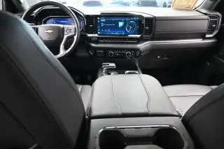Chevrolet Silverado 1500 2024 4x2 LTZ 4 puertas Cabina Crew 5.8 ft. SB