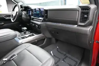 Chevrolet Silverado 1500 2024 4x2 LTZ 4 puertas Cabina Crew 5.8 ft. SB