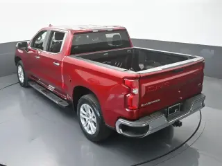 Chevrolet Silverado 1500 2024 4x2 LTZ 4 puertas Cabina Crew 5.8 ft. SB