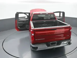 Chevrolet Silverado 1500 2024 4x2 LTZ 4 puertas Cabina Crew 5.8 ft. SB