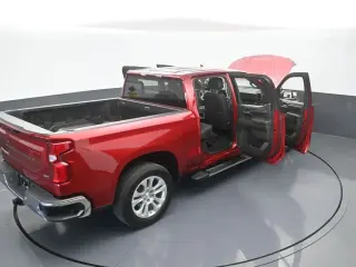 Chevrolet Silverado 1500 2024 4x2 LTZ 4 puertas Cabina Crew 5.8 ft. SB