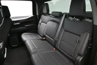 Chevrolet Silverado 1500 2022 4x2 LTZ 4 puertas Cabina Crew 5.8 pies. Caja corta