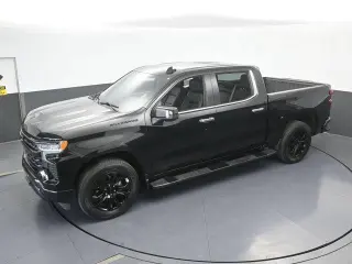 Chevrolet Silverado 1500 2022 4x2 LTZ 4 puertas Cabina Crew 5.8 pies. Caja corta