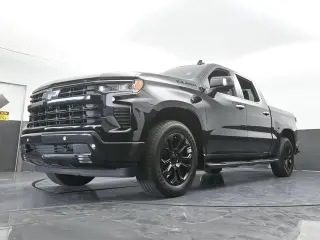 Chevrolet Silverado 1500 2022 4x2 LTZ 4 puertas Cabina Crew 5.8 pies. Caja corta