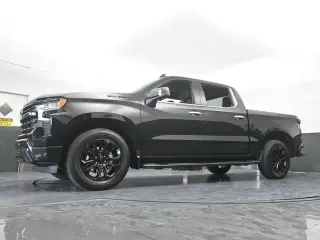 Chevrolet Silverado 1500 2022 4x2 LTZ 4 puertas Cabina Crew 5.8 pies. Caja corta