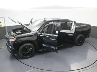 Chevrolet Silverado 1500 2022 4x2 LTZ 4 puertas Cabina Crew 5.8 pies. Caja corta