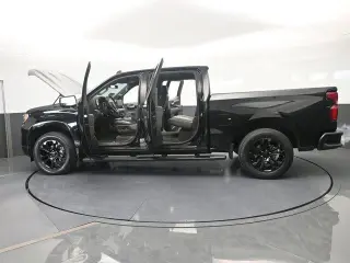 Chevrolet Silverado 1500 2022 4x2 LTZ 4 puertas Cabina Crew 5.8 pies. Caja corta