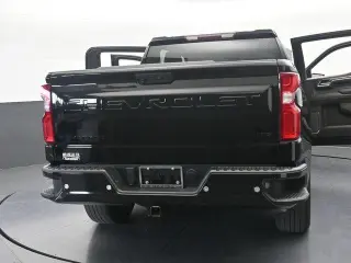 Chevrolet Silverado 1500 2022 4x2 LTZ 4 puertas Cabina Crew 5.8 pies. Caja corta