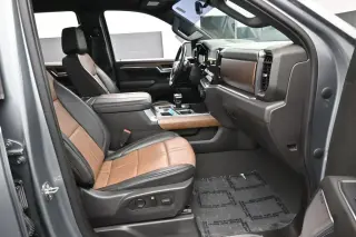 Chevrolet Silverado 1500 2023 4x4 High Country 4 puertas Cabina Crew 5.8 pies. Caja corta