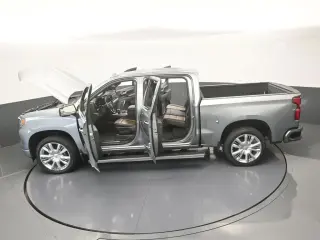 Chevrolet Silverado 1500 2023 4x4 High Country 4 puertas Cabina Crew 5.8 pies. Caja corta