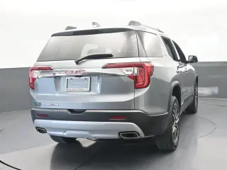 GMC Acadia 2023 SLT 4 puertas SUV
