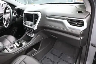 GMC Acadia 2023 SLT 4 puertas SUV