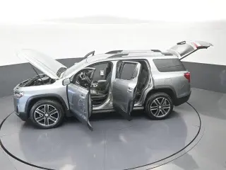 GMC Acadia 2023 SLT 4 puertas SUV