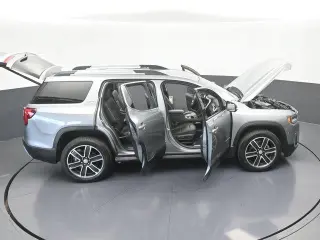 GMC Acadia 2023 SLT 4 puertas SUV