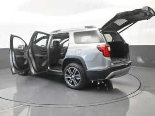 GMC Acadia 2023 SLT 4 puertas SUV