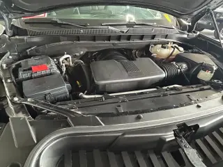 Chevrolet Suburban 2024 4x4 LT 4 puertas SUV