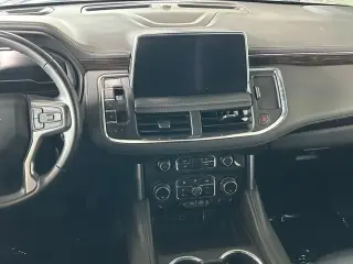 Chevrolet Suburban 2024 4x4 LT 4 puertas SUV