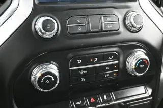 GMC Sierra 2500HD 2023 4x4 SLE 4 puertas Cabina Crew SB