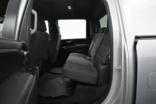 GMC Sierra 2500HD 2023 4x4 SLE 4 puertas Cabina Crew SB