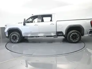 GMC Sierra 2500HD 2023 4x4 SLE 4 puertas Cabina Crew SB