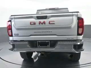 GMC Sierra 2500HD 2023 4x4 SLE 4 puertas Cabina Crew SB