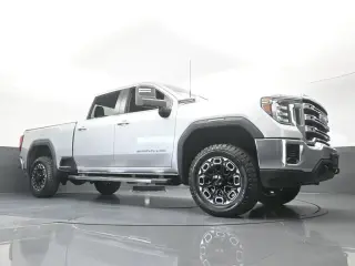 GMC Sierra 2500HD 2023 4x4 SLE 4 puertas Cabina Crew SB